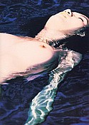 Saori Ono topless resting above water